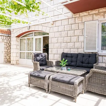 King Holiday home *